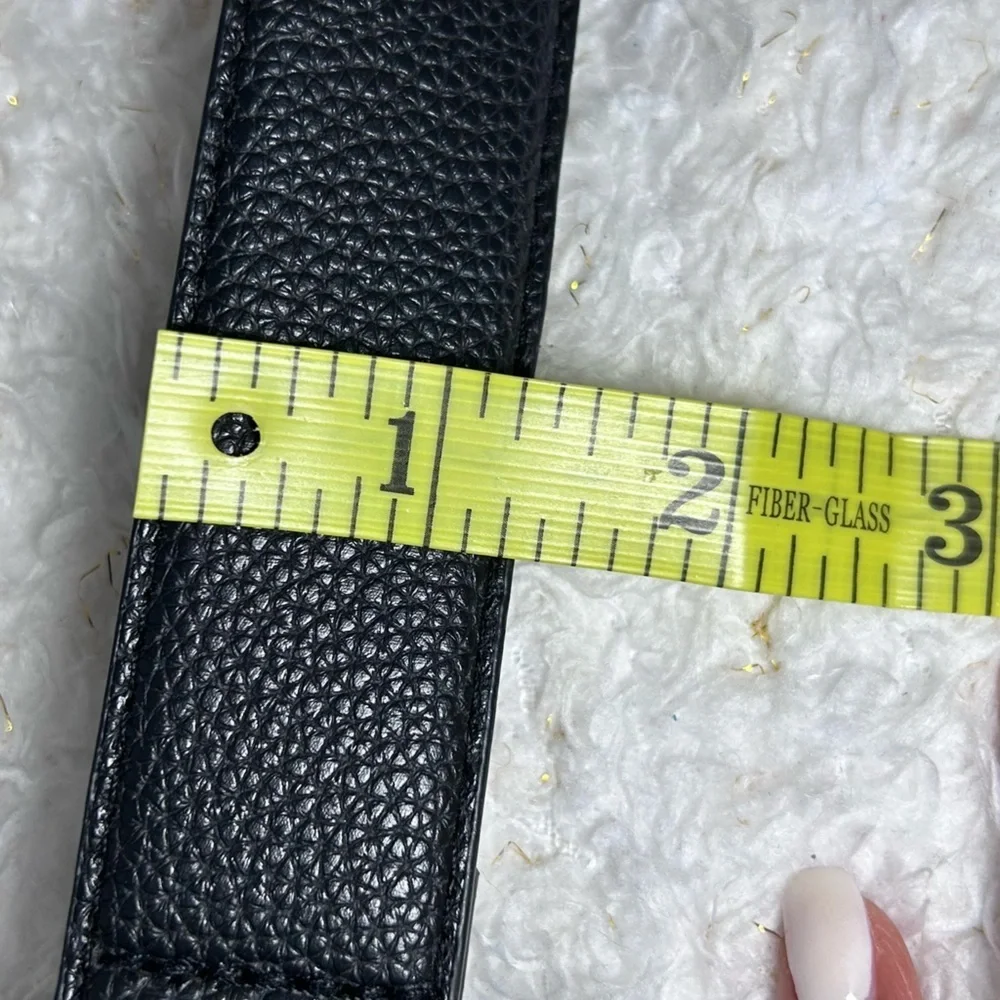 Disney Minnie Mouse Silver Tone Icon Buckle Black Pebbled‎ Faux Leather Belt NEW